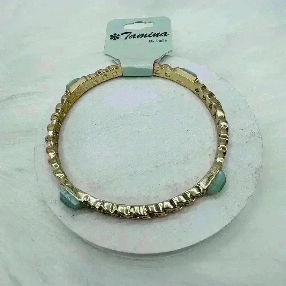 The Green and Gold Bangle Bracelet - Picture 4 of 6